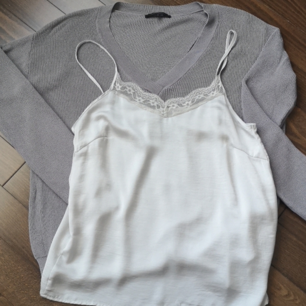 Bundle low-V knitted top with silk camisole